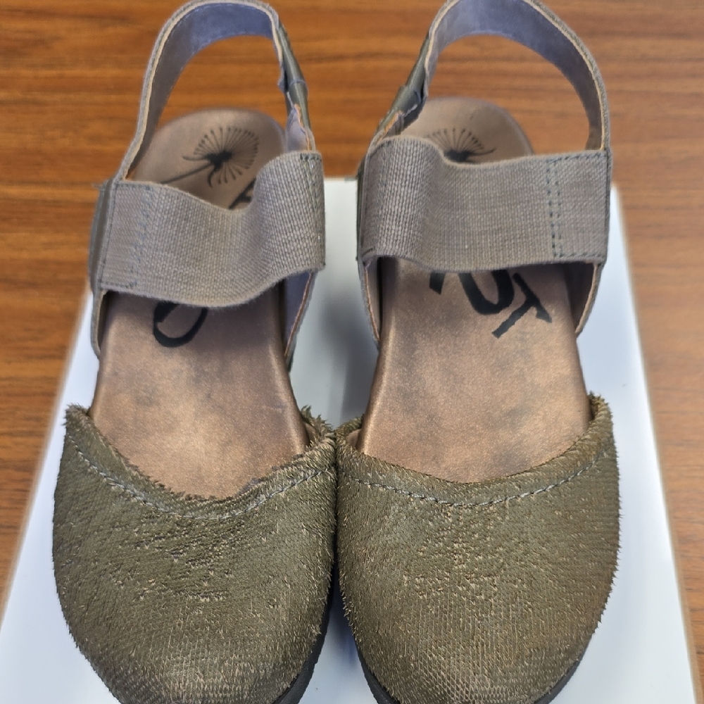 OTBT Elegant Women's Brown Sandals